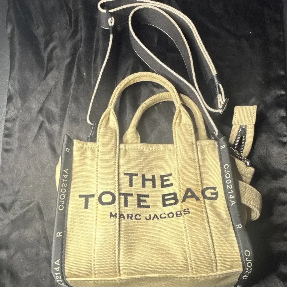 Women’s Marc Jacob’s The Tote Bag Tan & black